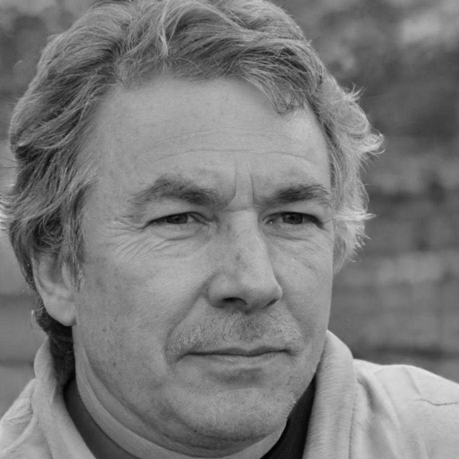 Professional headshot of Stellan Varga, successful business owner